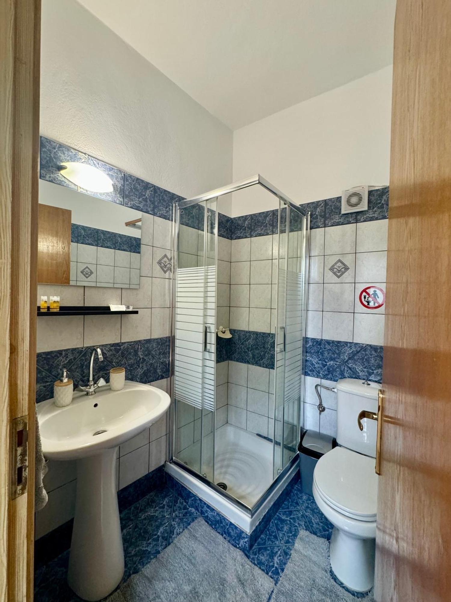 Melinda'S Cozy Apartments Plomari Zewnętrze zdjęcie